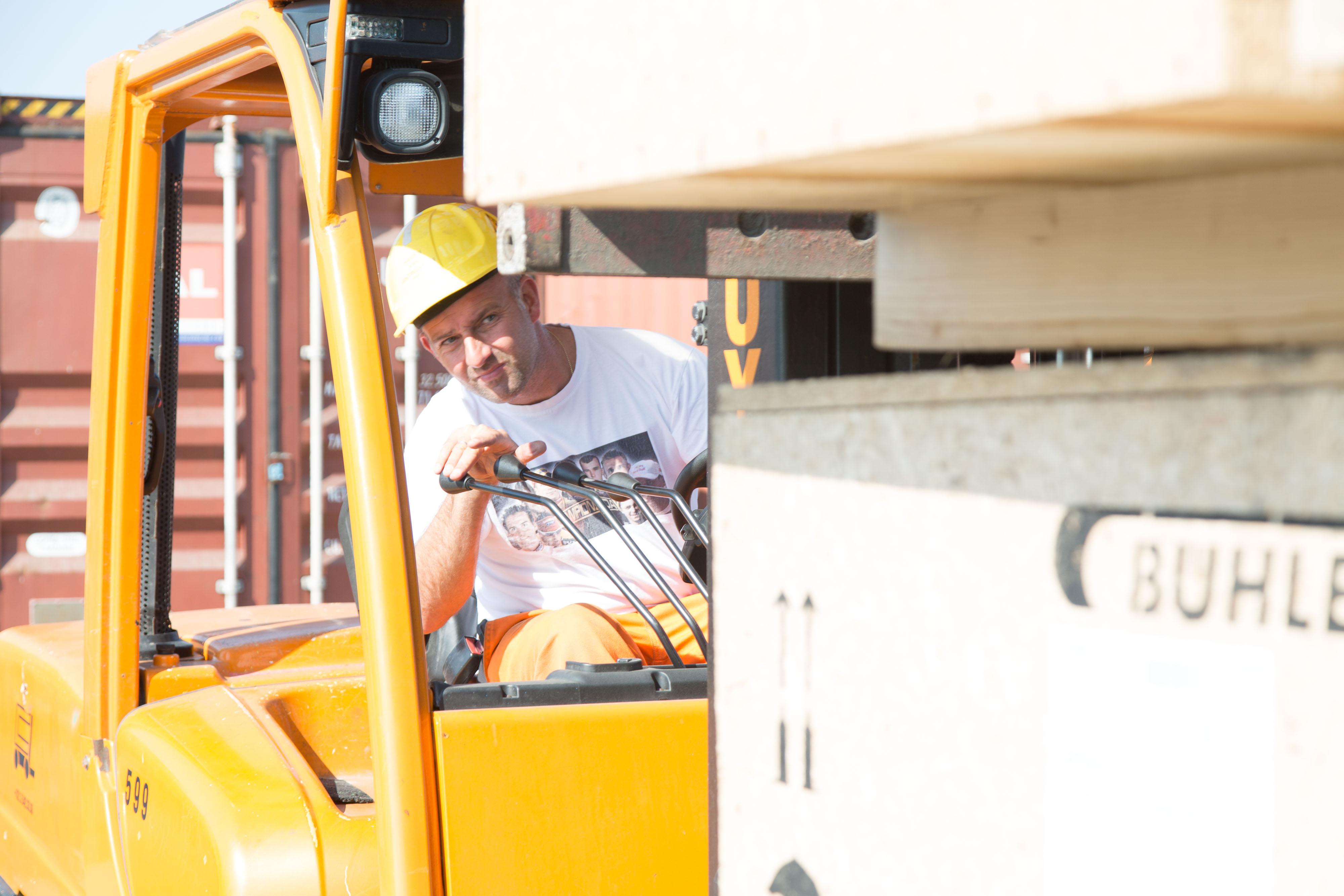 Stuffen en strippen in de Haven van Antwerpen